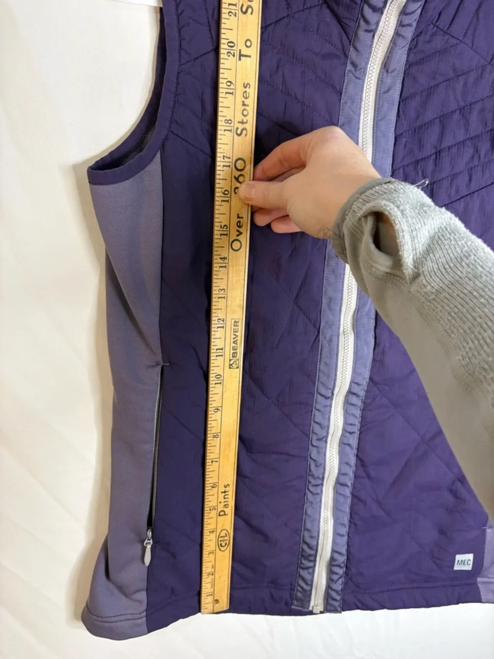 MEC Flicker Vest Women’s Small Technical Hybrid - Picture 9 of 9